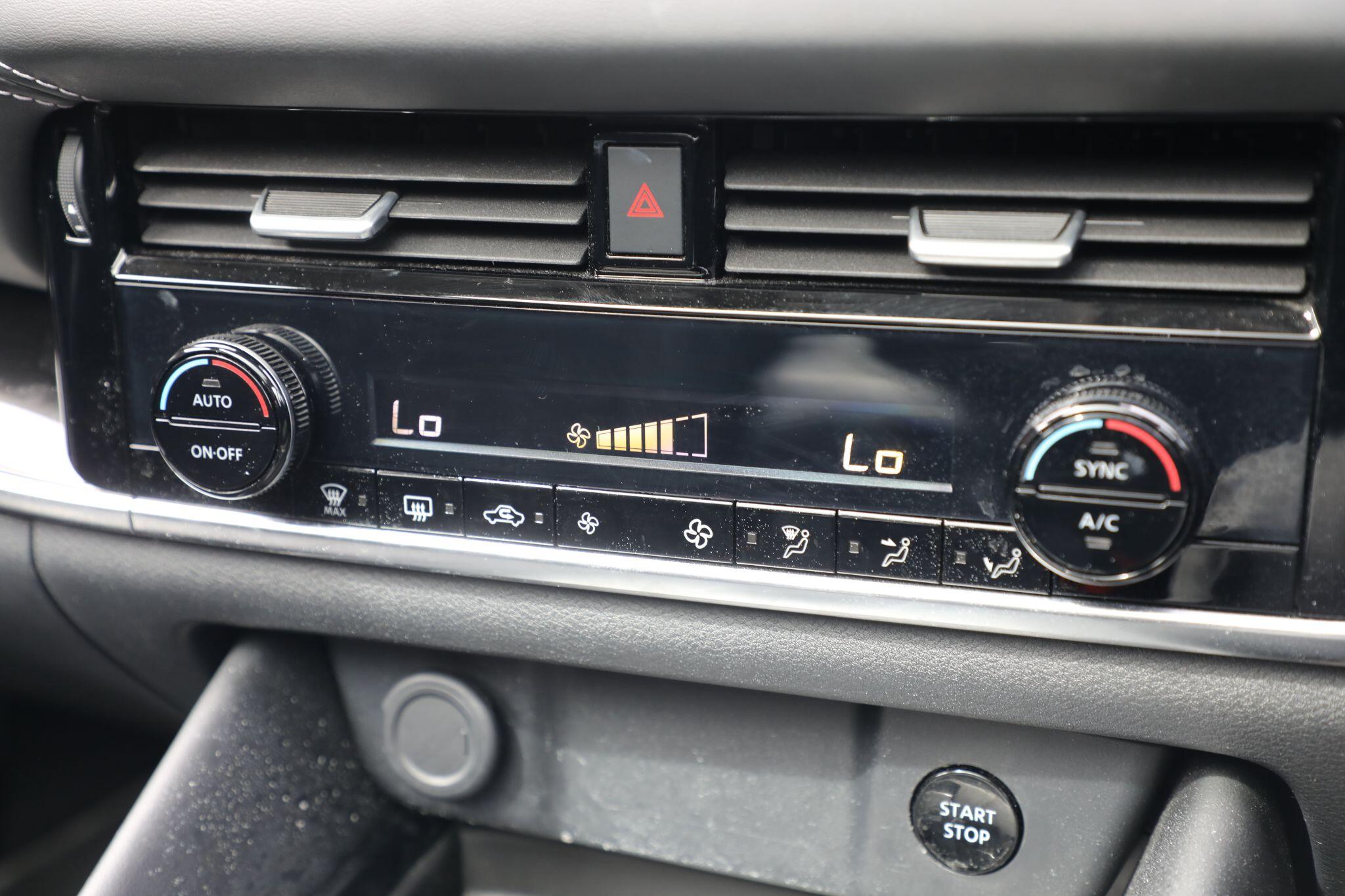 Large vehicle image
